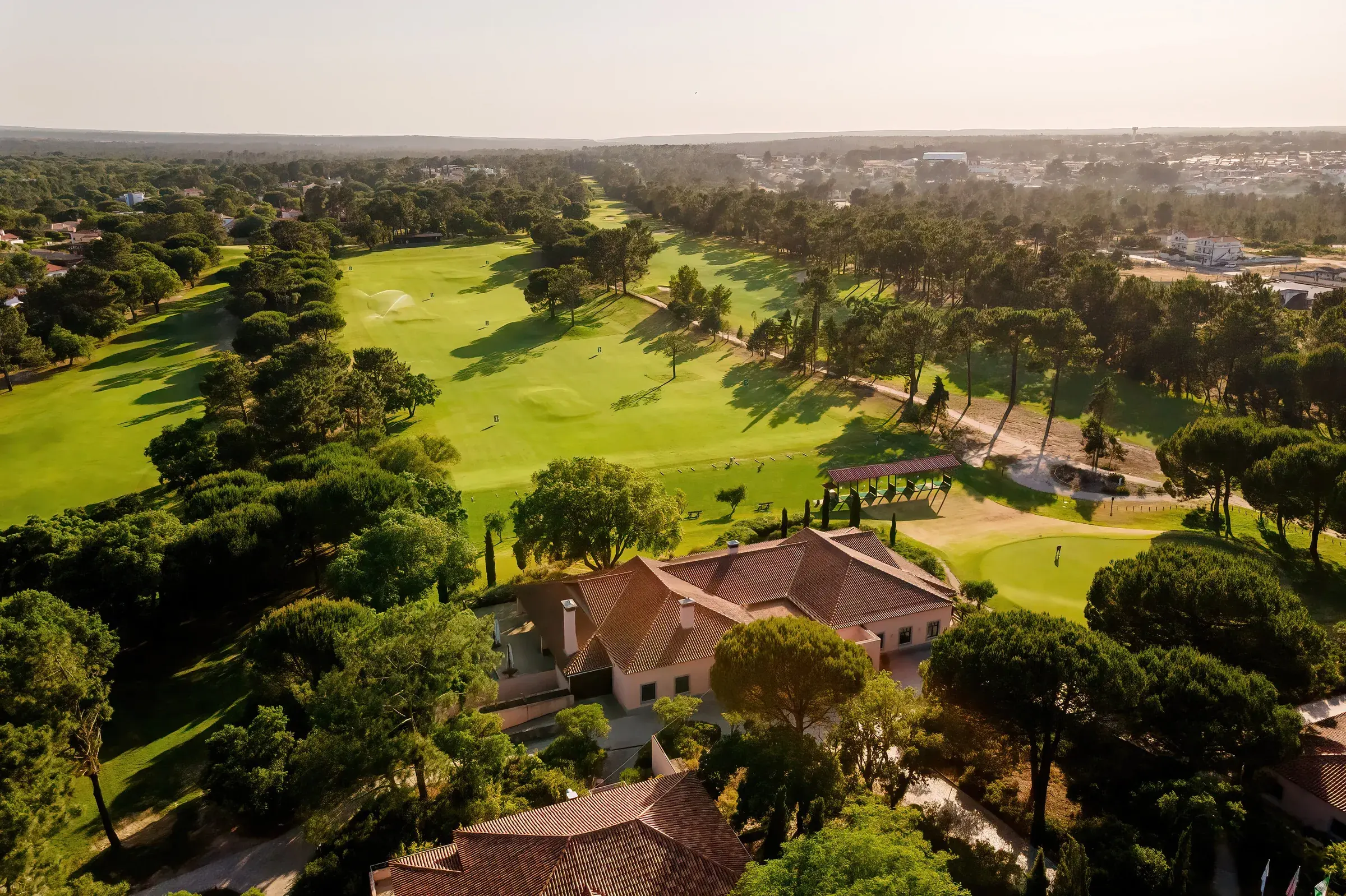 Aerial view of the clubhouse and course at Quinta do Peru